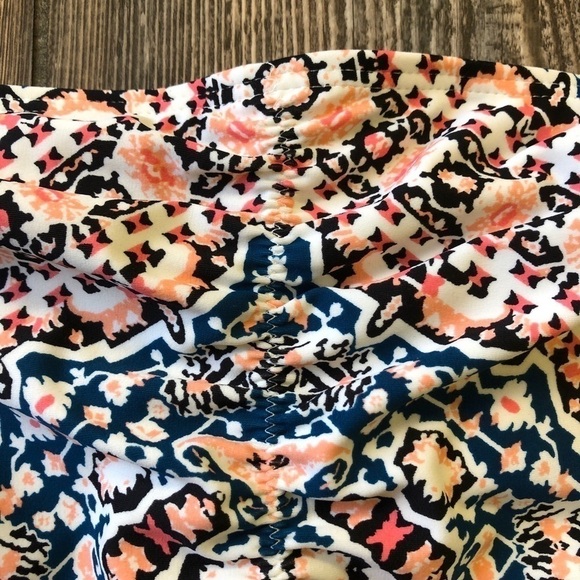 Xhilaration Black & Pink Pattern Scrunch Bottom - Picture 5 of 8